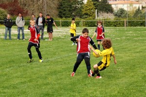 Mathias remercie son protège-tibia !