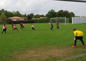 Louis déchire le rideau défensif. 